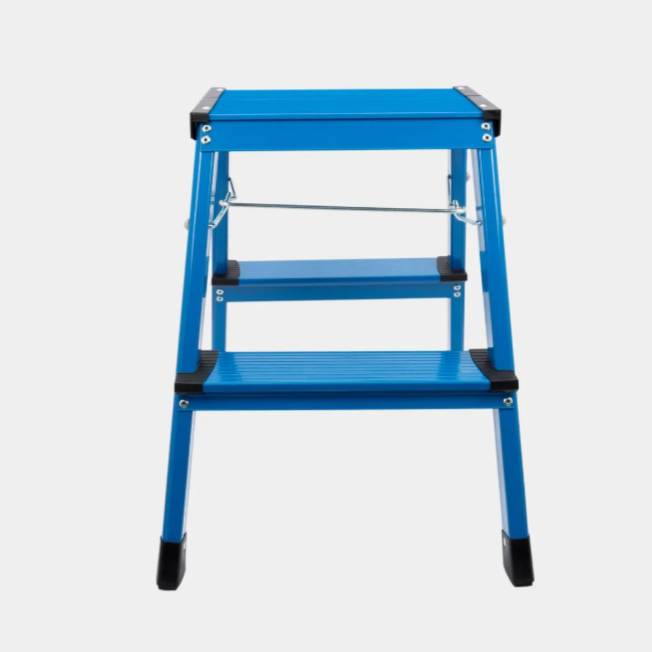 Escalera de aluminio azul de 2 pasos