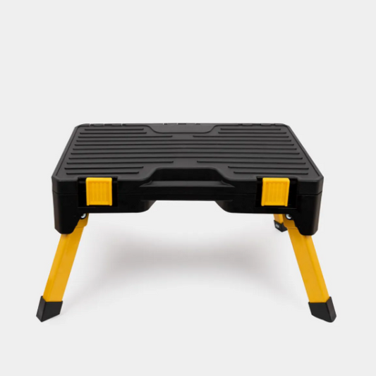Escalera plegable de un paso con caja de almacenamiento